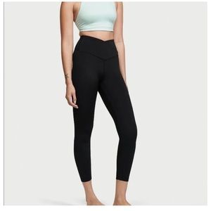 Victoria’s Secret Live On Point Crossover Black Yoga Leggings Size 6 Brand New
